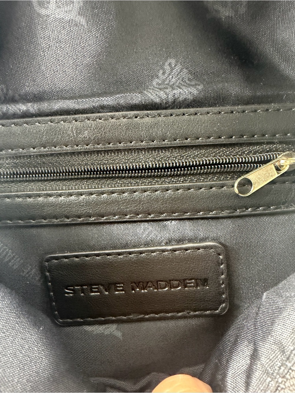 Steve Madden Black & Gold Glitter Crossbody Bag - Picture 4 of 12